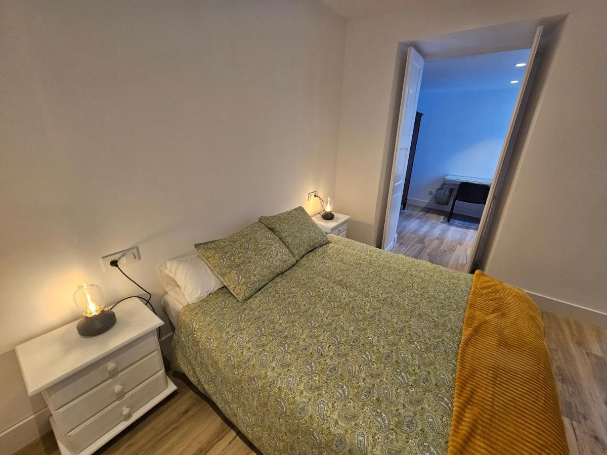 Apartamentos En El Centro - Plaza De Amboage - Wifi Ferrol Exterior foto